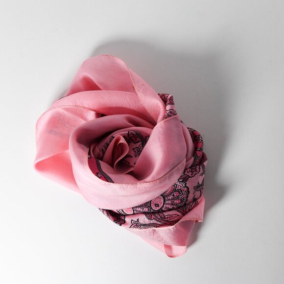 Vintage Liberty of London 100% Silk Pink Floral Scarf Very Good Condition Medium - Picture 5 of 6